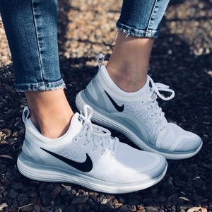 NWT Women’s Nike Free RN